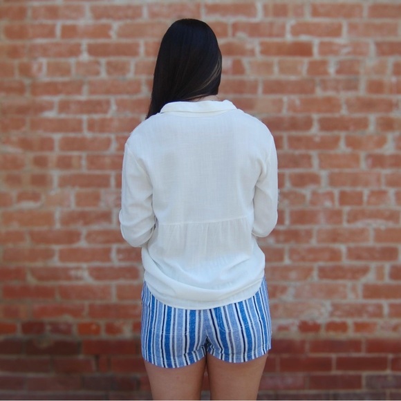 Button Front Top - Picture 3 of 3